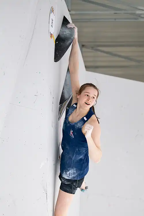 Erin McNeice freut sich über ihren starken Auftritt am Olympic Qualifier in Shanghai. Bild: IFSC